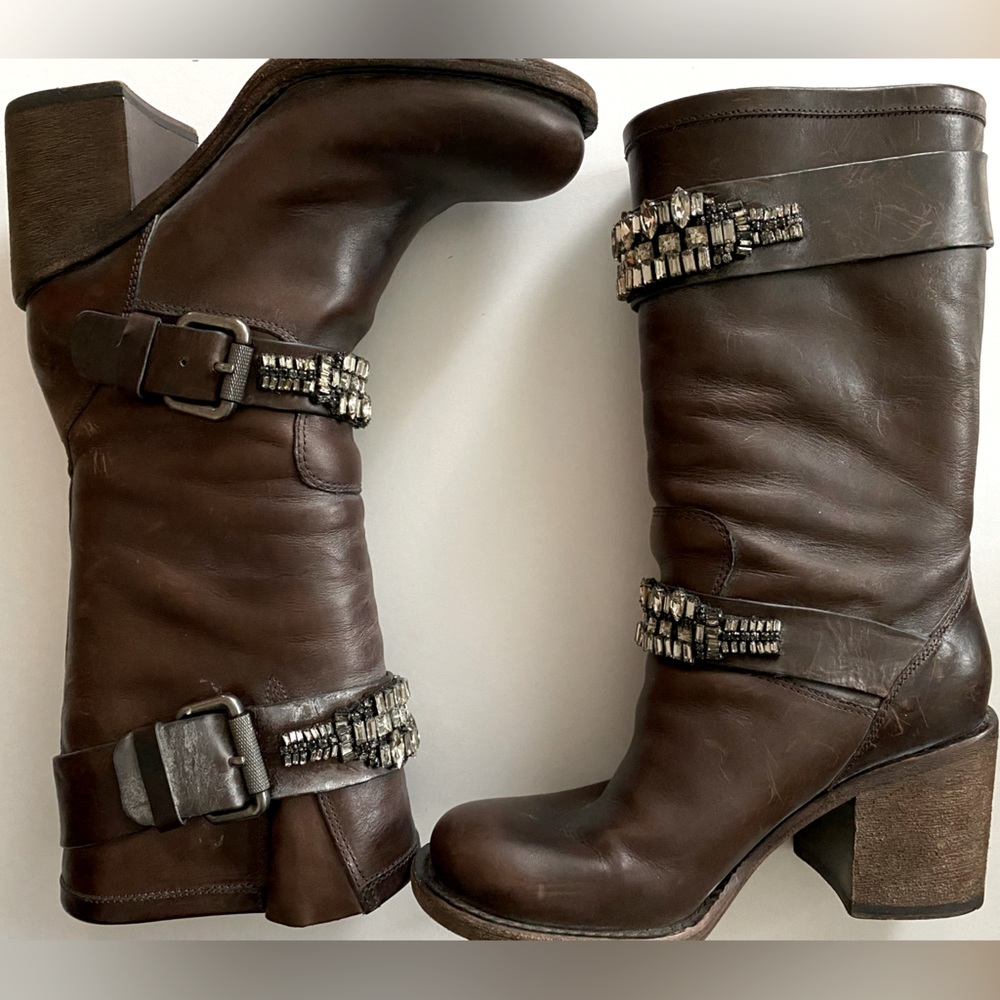 Vintage Vera Wang Brown Leather mid calf boots size 6